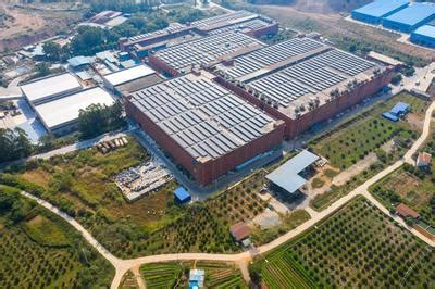 广西梧州：厂房屋顶光伏助力企业“绿色”发展-人民图片网