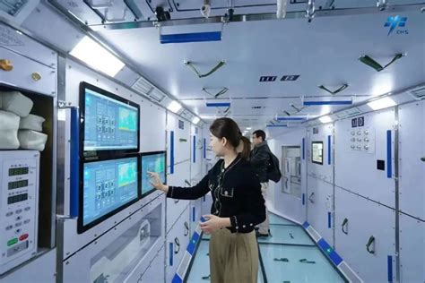 中国航天的历史性时刻：6名航天员首次实现“太空会师”_神舟_空间站_飞船