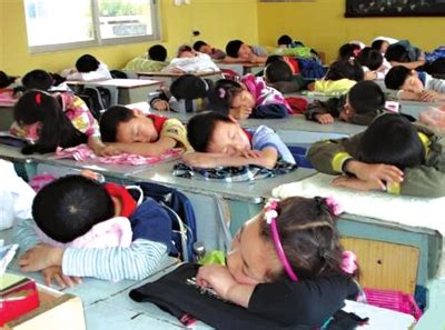 新区首家！藏马小学开设“午休课”，学生“躺着睡”-青岛西海岸新闻网