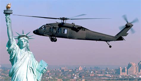 美军接收首批新型UH-60M黑鹰直升机(图)-中国国际航空航天博览会
