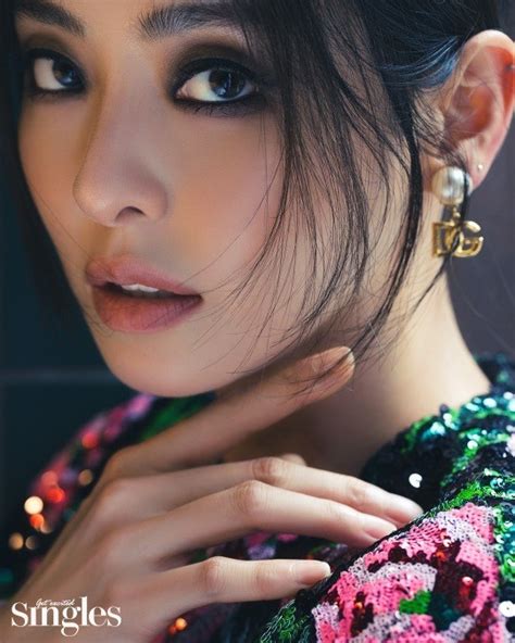 韩女星李多熙最新杂志写真烟熏妆气场强|杂志|韩国女艺人|李多熙_新浪新闻