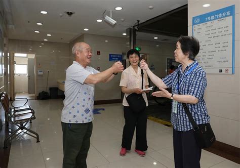 华东医院“助聋门诊”为聋哑患者提供“一站式”就医服务，已诊疗600多人__凤凰网