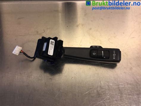 Right indicator stalk used - Volvo XC70 - 31264171 - GPA