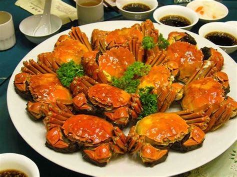 螃蟹做好了该怎么吃螃蟹呢？如何吃沱湖螃蟹