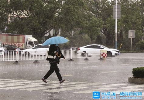 秋风扫落叶 北京今日午后现8级大风-图片频道