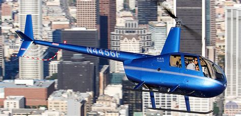 第5000架罗宾逊R44直升机在罗宾逊公司下线_私人飞机网