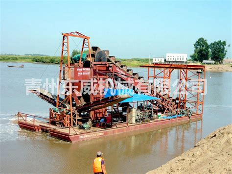 黑龙江佳木斯挖沙船使用现场_青州东威机械有限公司