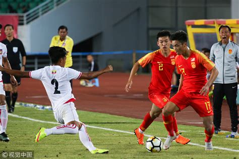 希丁克观战！U21国足1-0缅甸U21_凤凰网