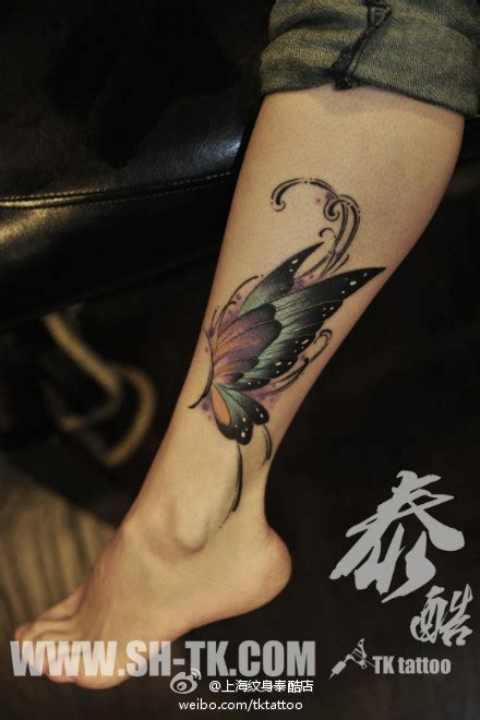 女生腿部精美漂亮的蝴蝶纹身图案