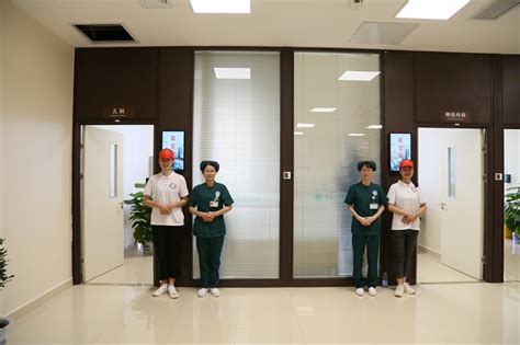 易普森大事件,10台导医小易进驻南昌大学第一附属医院