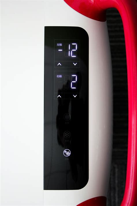 冰箱中的温度控制旋钮冰箱维修备件高清图片下载-正版图片506200111-摄图网