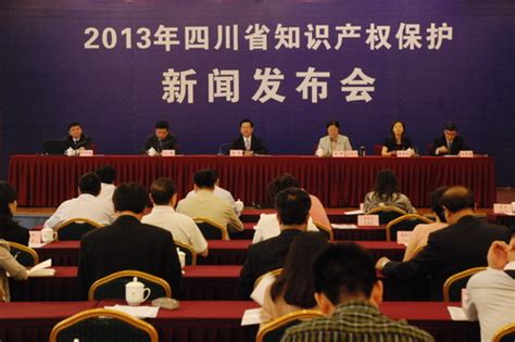 四川省小小说学会第四次代表大会在成都召开，作家骆驼当选新一届会长 - 封面新闻