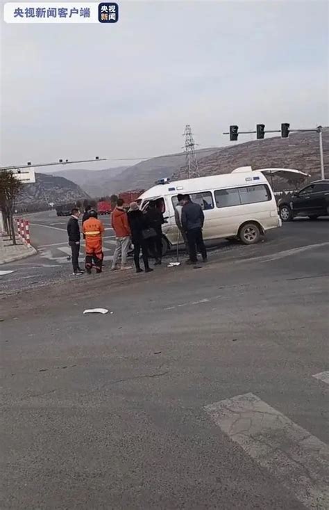 甘肃天水公交车与救护车相撞坠桥，事故致1死14伤-天下事-长沙晚报网