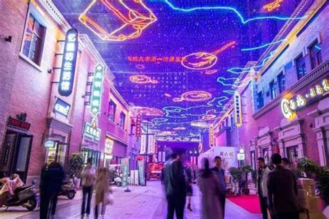 贵阳“网红美食街”：林城旅游“打卡地”（组图）