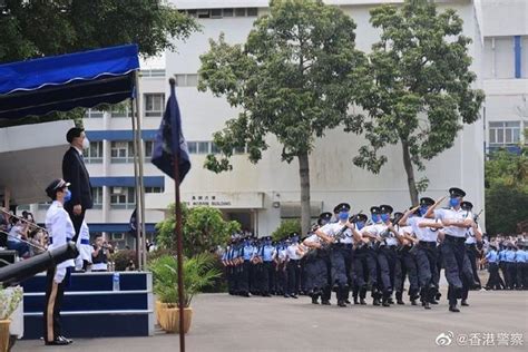 香港警察学院结业首次采用中式步操_南方网