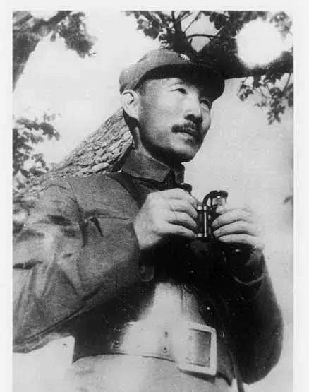 抗日名将薛岳，8年杀敌20万人，晚年日本兵想拜访他，他气得大骂|薛岳|抗日|名将_新浪新闻