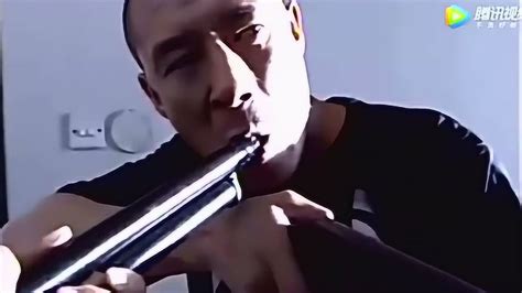 征服经典片段！黑老大刘华强被警察包围，要一枪打死大鹏，霸气！(1)_腾讯视频