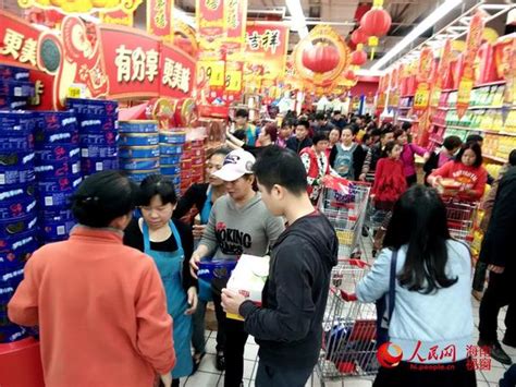春节放假第一天，除夕的超市人山人海，买个碗还遇到了商家小套路_凤凰网视频_凤凰网