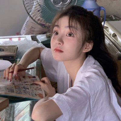 温柔的头像女生2023