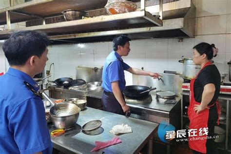 开福区：强化大气污染治理 餐饮油烟污染整治再提升