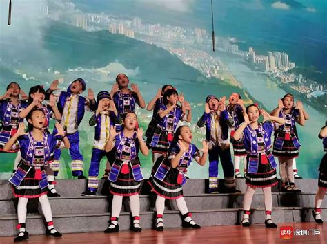 合肥市瑶海区专业老师指导孩子们学习戏曲表演 - 新闻热点 - 安企在线-中国企业网