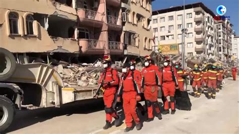 土叙地震直击｜中国救援队继续在土耳其地震灾区24小时不间断搜救_凤凰网视频_凤凰网