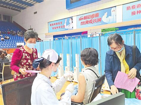 中国政府新一批援缅新冠肺炎疫苗运抵仰光