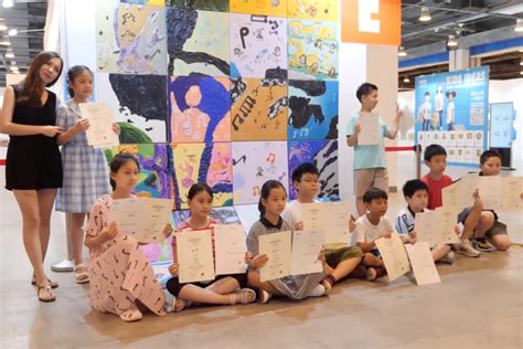UN75国际艺术创意展暨ICAE国际儿童画展在京举办_凤凰网视频_凤凰网