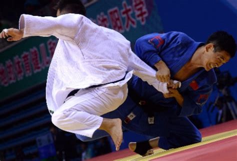 组图-东京奥运会柔道女子78公斤级 日本选手滨田尚里夺金