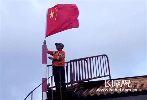 女子重剑团体颁奖终于升起正确的中国国旗/图 - 中国力量 - 湘约奥运2016 - 华声在线专题