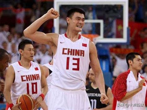 姚明致辞选秀大会：CBA和中国篮球的发展充满机会也充满挑战-直播吧zhibo8.cc