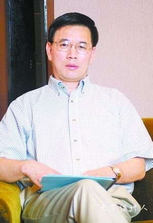 国际货币基金组织前秘书长林建海受聘上海外国语大学顾问教授