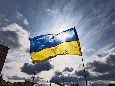 乌克兰国旗飘扬jpg图片免费下载_编号z7oh50491_图精灵
