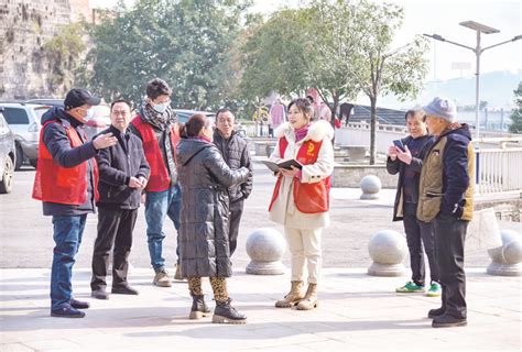 江苏扬州：舞狮闹新春-人民图片网