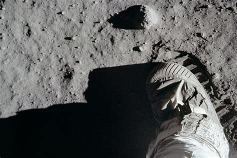 11次发射，12人登月，8400张高清照片，4分钟阿波罗黄金岁月 - 知乎