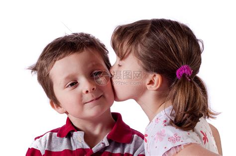 女朋友和男朋友互亲吻高清图片下载-正版图片504273488-摄图网