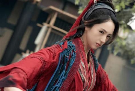 雪花女神龙董璇图片