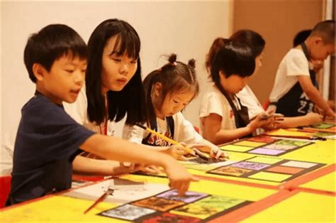 儿童画画培训,儿童入门画画,少儿美术画画图片_大山谷图库