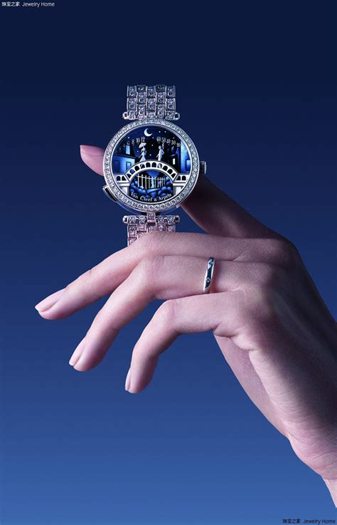 梵克雅宝推出Lady Arpels Zodiac Lumineux珠宝腕表 – 我爱钻石网官网
