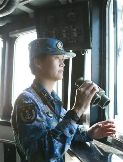 海军首位女副舰长：曾是美女学霸在辽宁舰任职3年_手机新浪网