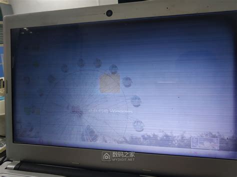 屏幕花屏有一条一条怎么办，电脑屏幕条纹变花，是什么问题 - 科猫网