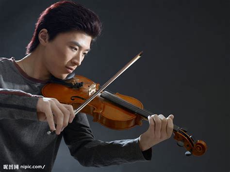 孩子学小提琴的好处 孩子学小提琴的原因 _八宝网