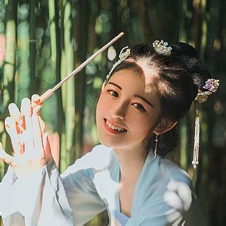 最唐风古风头像女生真人