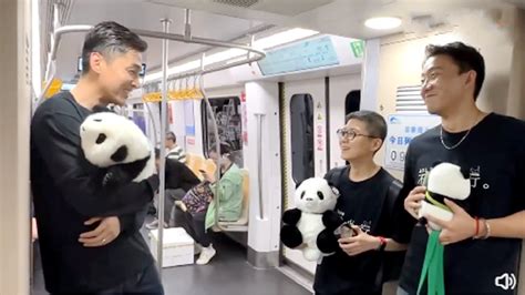 深圳地铁保安要求乘客给外国人让座？涉事公司道歉__财经头条
