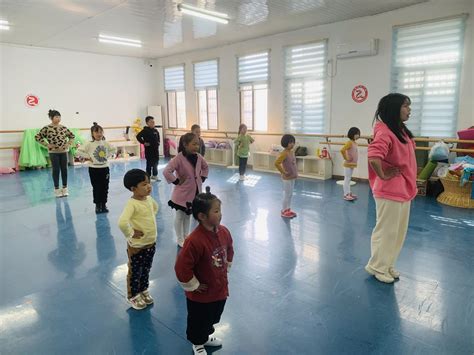 少儿美术培训机构-要注重儿童思维能力的锻炼
