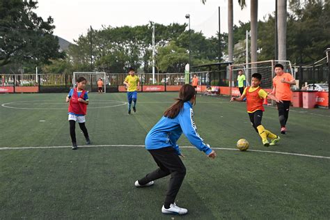 校足球社团暑期坚持每天训练--郑州市第六十三中学官网