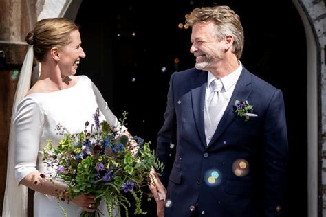 为国事两度推迟婚期,丹麦女首相终于完成终身大事
