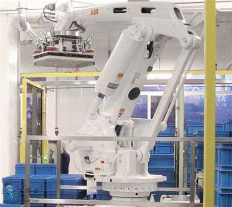 ABB全球首款真正实现人机协作的双臂机器人！YuMi正式推向市场 - 普象网