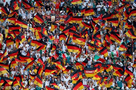 2018世界杯：从绝望到欣喜若狂，德国球迷看绝杀前后冰火两重天！