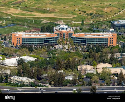 MOUNTAIN VIEW, CA/USA - JULY 30, 2017: Google corporate headquarters ...